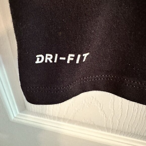 The Nike Tee Men's 705186 Dri-Fit Athletic Cut Black Short-Sleeved Shirt SZ L - Picture 4 of 9